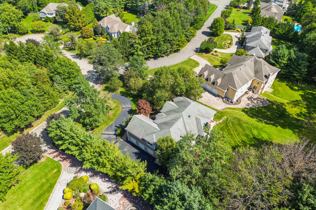Why was the 2024 real estate market so challenging?